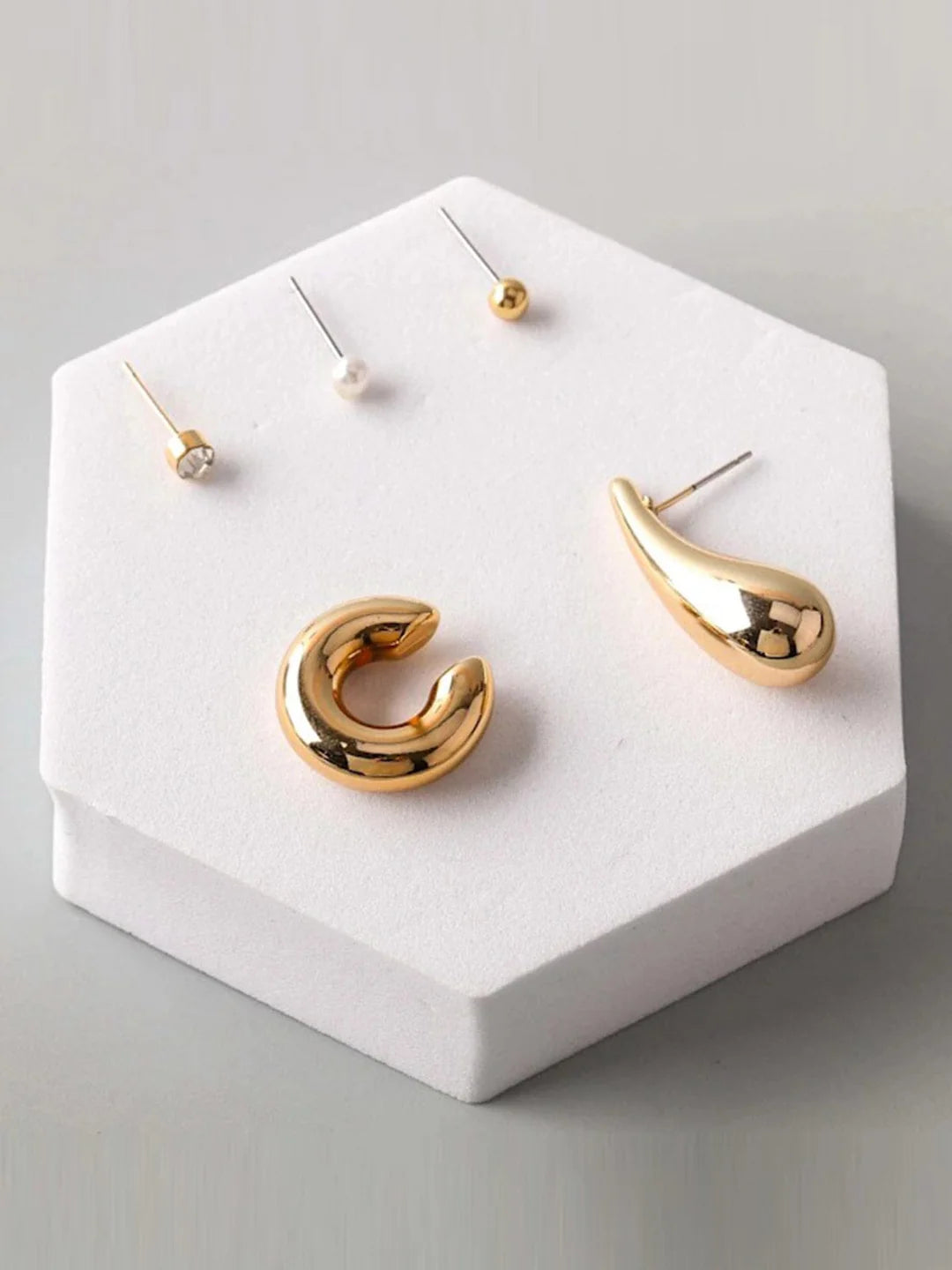 Fashion Gold and Silver Earrings 3 Earrings & 1 Ear clip-on